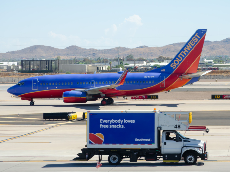 Photo of N783SW - Southwest Airlines Boeing 737-700 at PHX on AeroXplorer Aviation Database