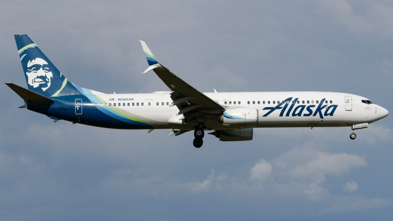Photo of N282AK - Alaska Airlines Boeing 737-900ER at TPA on AeroXplorer Aviation Database