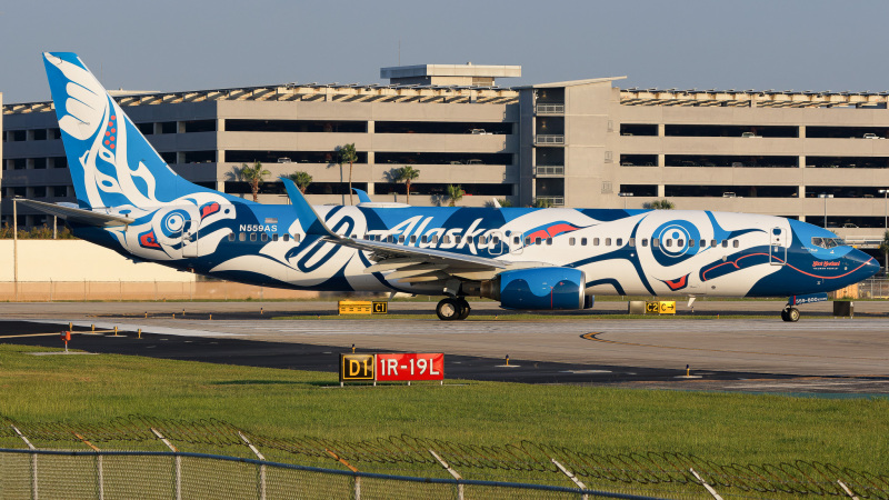 Photo of N559AS - Alaska Airlines Boeing 737-800 at TPA on AeroXplorer Aviation Database