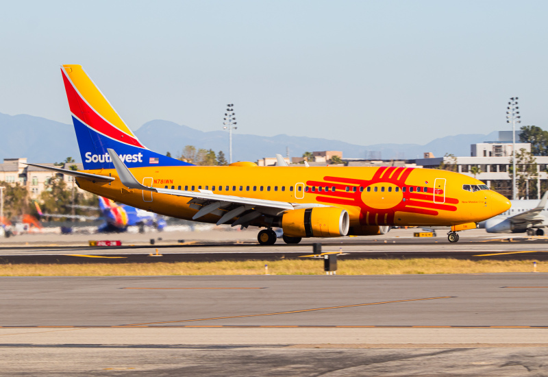 Photo of N781WN - Southwest Airlines Boeing 737-700 at SNA on AeroXplorer Aviation Database