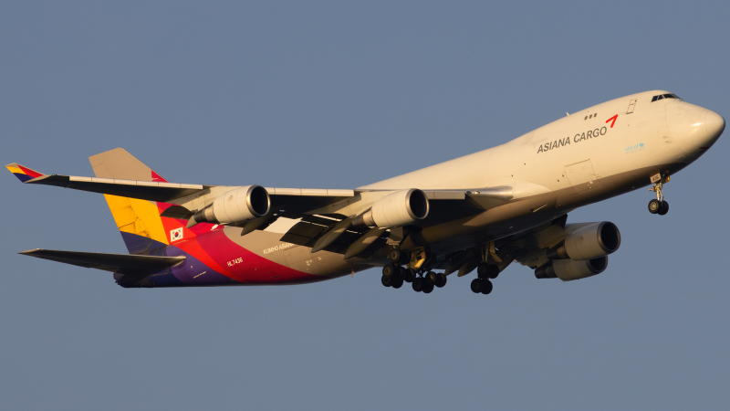 Photo of HL7436 - Asiana Cargo Boeing 747-400 at SIN on AeroXplorer Aviation Database