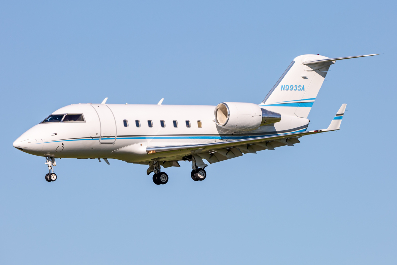 Photo of N993SA - PRIVATE Bombardier Challenger 601 at BWI on AeroXplorer Aviation Database