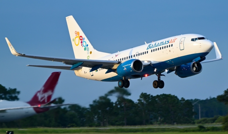 Photo of C6-BFA - Bahamasair Boeing 737-700 at MCO on AeroXplorer Aviation Database