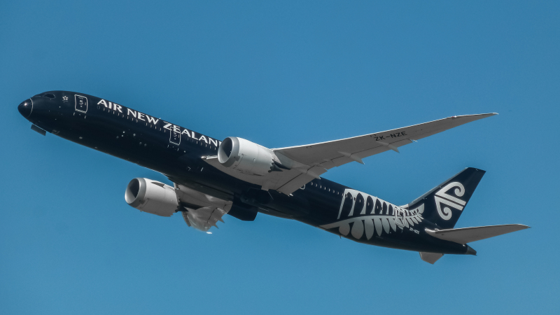 Photo of ZK-NZE - Air New Zealand Boeing 787-9 at BNE on AeroXplorer Aviation Database