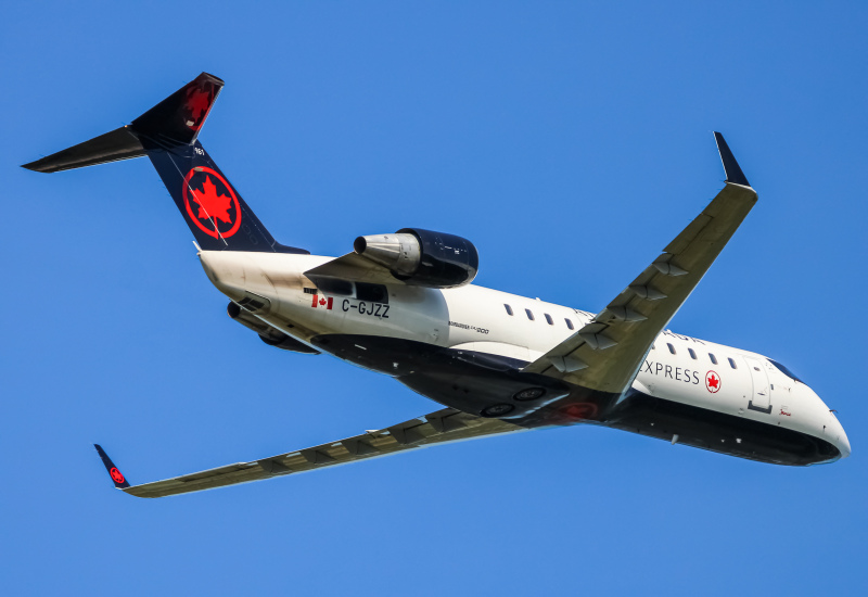 Photo of C-GJZZ - Jazz Air Mitsubishi CRJ-200 at BWI on AeroXplorer Aviation Database
