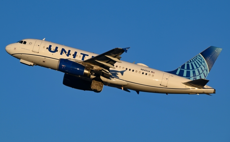 Photo of N845UA - United Airlines Airbus A320 at RNO on AeroXplorer Aviation Database