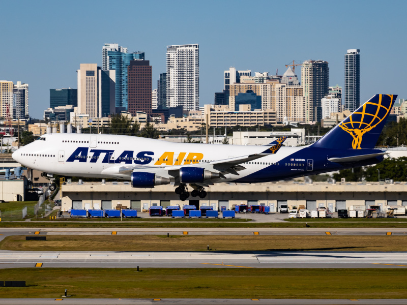 Photo of N263SG - Atlas Air Boeing 747-400 at FLL on AeroXplorer Aviation Database