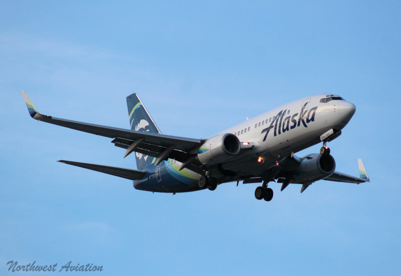 Photo of N615AS - Alaska Airlines Boeing 737-700 at SEA on AeroXplorer Aviation Database