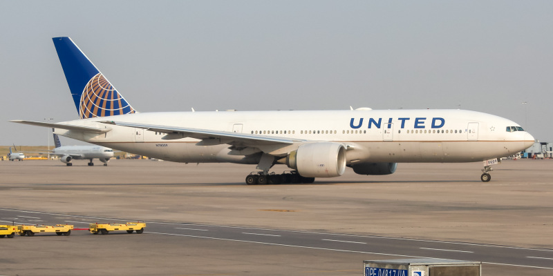 Photo of N78009 - United Airlines Boeing 777-200ER at DEN on AeroXplorer Aviation Database