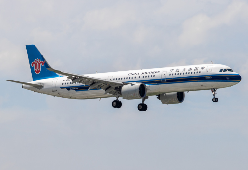 Photo of B-306L - China Southern Airlines Airbus A321NEO at SGN on AeroXplorer Aviation Database