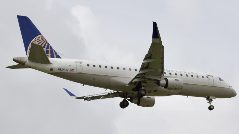 Photo of N89317 - United Express Embraer E175 at IAH on AeroXplorer Aviation Database