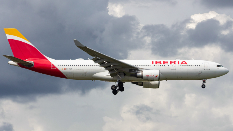 Photo of EC-MLP - Iberia Airbus A330-200 at MIA on AeroXplorer Aviation Database