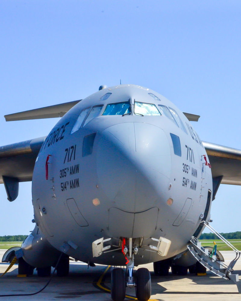 Photo of 077171 - USAF - United States Air Force Boeing C-17 Globemaster III at WRI on AeroXplorer Aviation Database