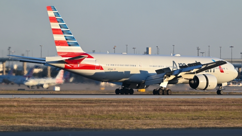 Photo of N759AN - American Airlines Boeing 777-200ER at DFW on AeroXplorer Aviation Database