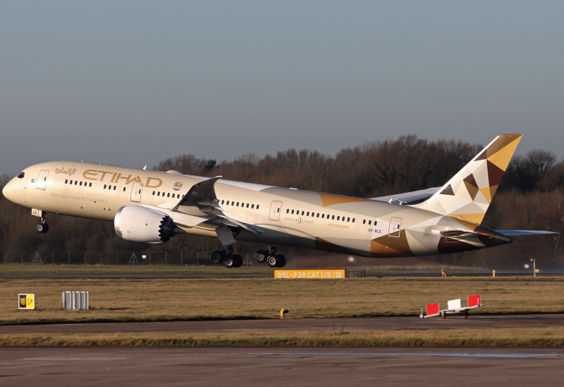 Photo of A6-BLE - Etihad Airways Boeing 787-9 at MAN on AeroXplorer Aviation Database