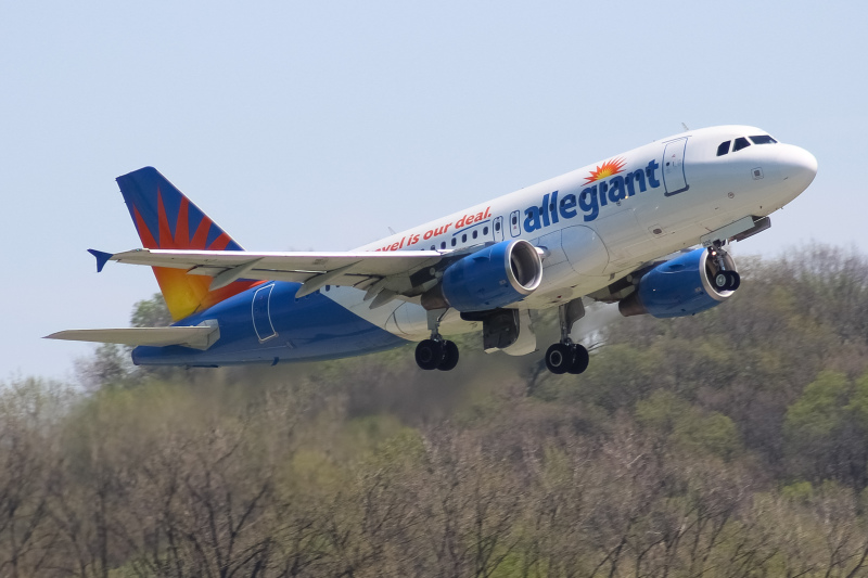 Photo of N329NV - Allegiant Air Airbus A319 at LUK on AeroXplorer Aviation Database