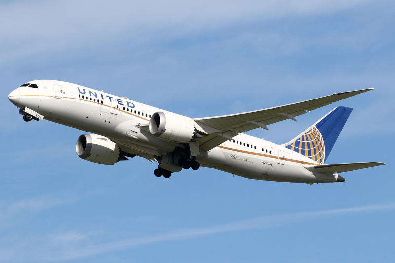 Photo of N26909 - United Airlines Boeing 787-8 at AMS on AeroXplorer Aviation Database