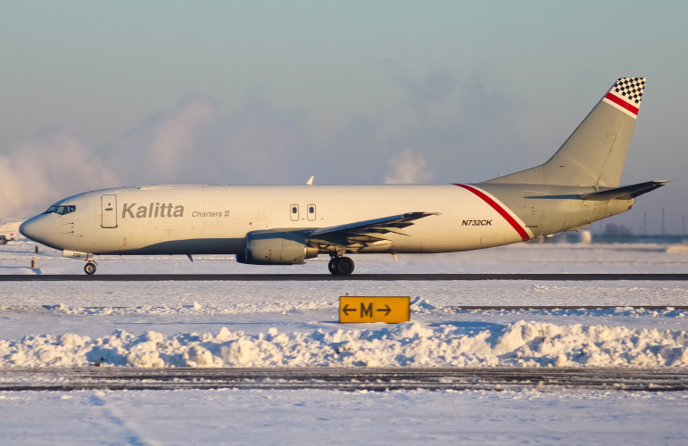 Photo of N732CK - Kalitta Charters Boeing 737-400 at CVG on AeroXplorer Aviation Database