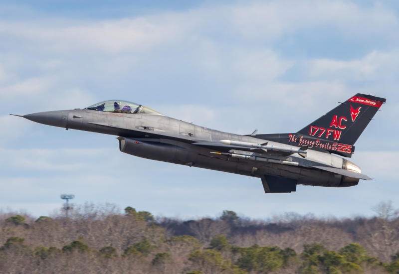 Photo of 87-0225 - USAF - United States Air Force General Dynamics F-16 Fighting Falcon at ACY on AeroXplorer Aviation Database