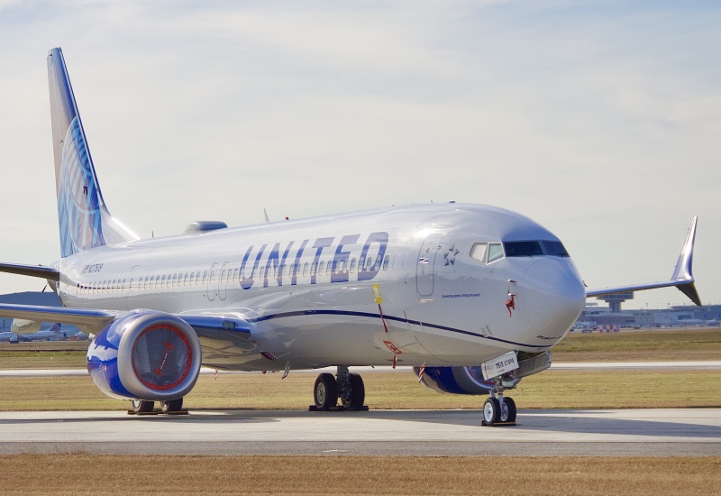 Photo of N27519 - United Airlines Boeing 737 MAX 9 at IAH on AeroXplorer Aviation Database