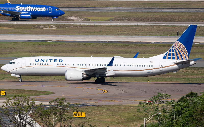 Photo of N37516 - United Airlines Boeing 737 MAX 9 at MCO on AeroXplorer Aviation Database