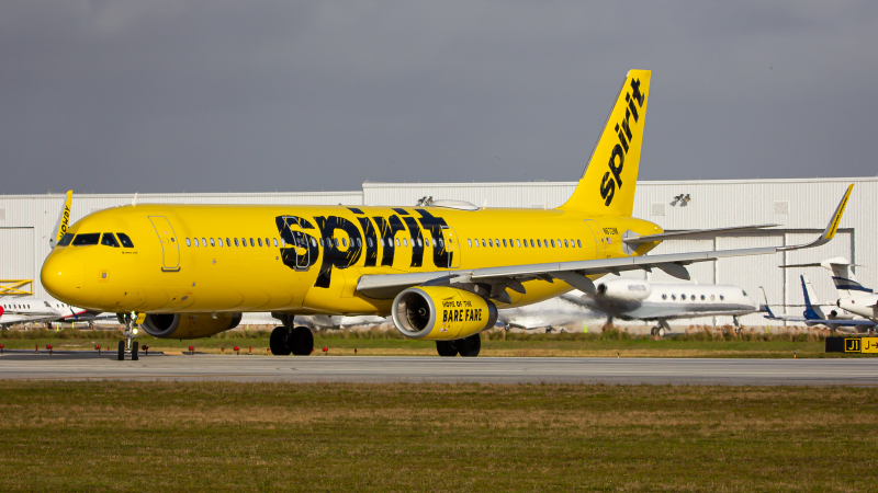 Photo of N672NK - Spirit Airlines  Airbus A321 at FLL on AeroXplorer Aviation Database