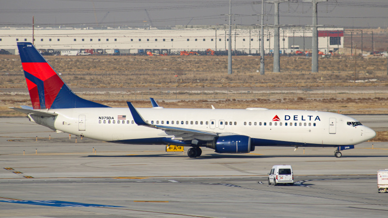 Photo of N375DA - Delta Airlines Boeing 737-800 at SLC on AeroXplorer Aviation Database