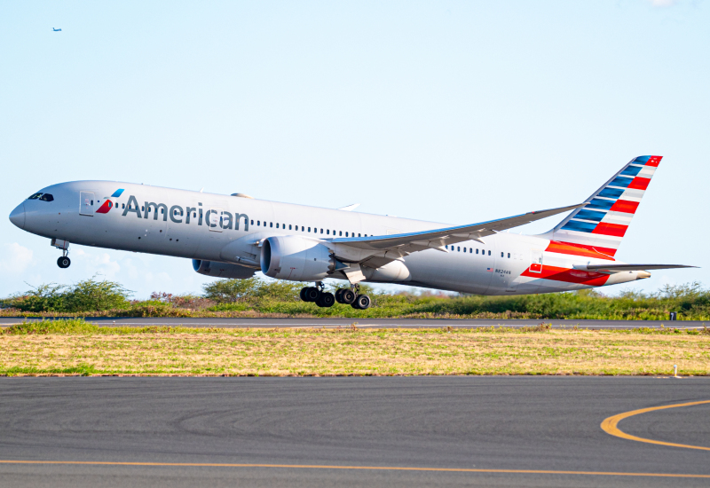 Photo of N824AN - American Airlines Boeing 787-9 at HNL on AeroXplorer Aviation Database
