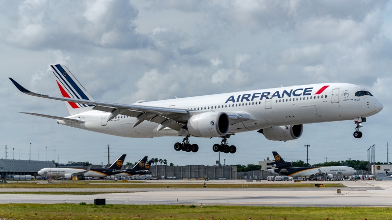 Photo of F-HTYD - Air France Airbus A350-900 at MIA on AeroXplorer Aviation Database