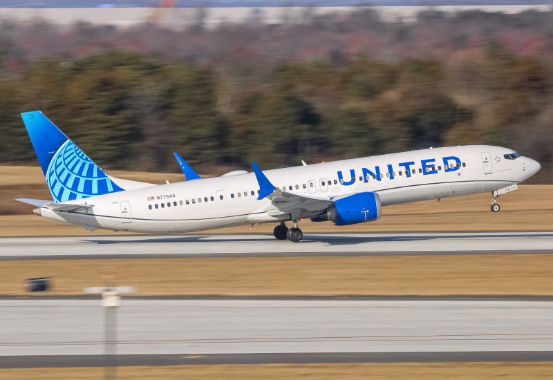 Photo of N77544 - United Airlines Boeing 737 MAX 9 at IAD on AeroXplorer Aviation Database