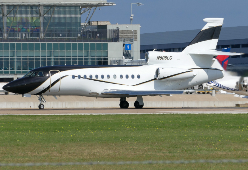 Photo of N608LC - PRIVATE Dassault Falcon 900EX at AUS on AeroXplorer Aviation Database