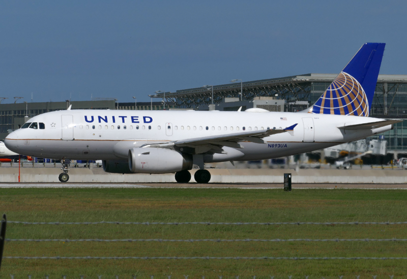 Photo of N893UA - United Airlines Airbus A319 at AUS  on AeroXplorer Aviation Database