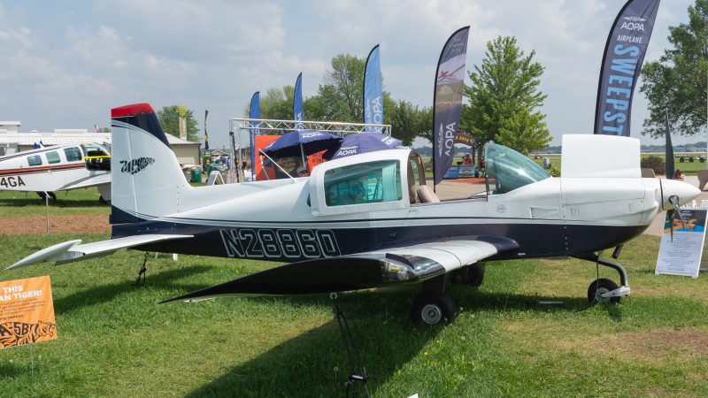 Photo of N28860 - AOPA AA-5B at OSH on AeroXplorer Aviation Database