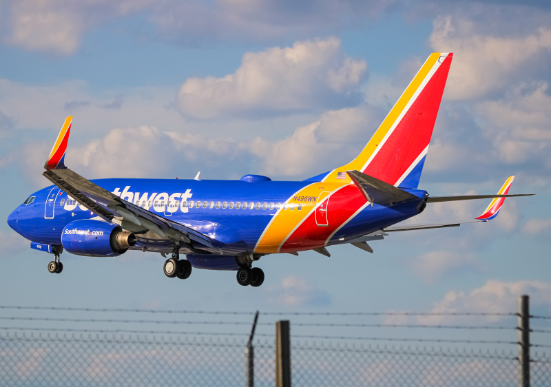 Photo of N496WN - Southwest Airlines Boeing 737-700 at BWI on AeroXplorer Aviation Database