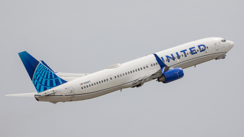 Photo of N38417 - United Airlines Boeing 737-900ER at FLL on AeroXplorer Aviation Database