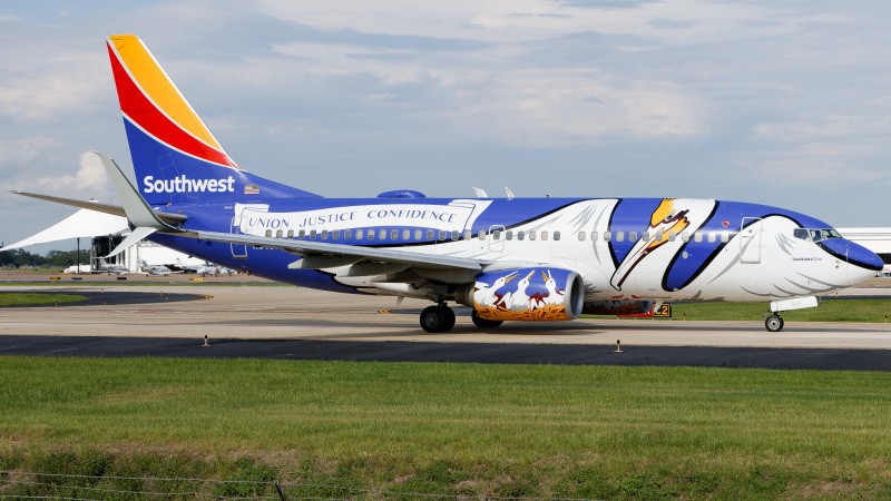 Photo of N946WN - Southwest Airlines Boeing 737-700 at TPA on AeroXplorer Aviation Database