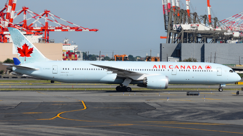 Photo of C-FKSV - Air Canada Boeing 787-9 at EWR on AeroXplorer Aviation Database