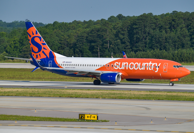 Photo of N844SY - Sun Country Airlines Boeing 737-800 at RDU on AeroXplorer Aviation Database