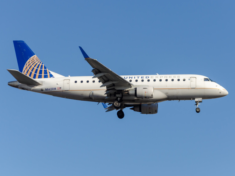 Photo of N865RW - United Express Embraer E175 at EWR on AeroXplorer Aviation Database