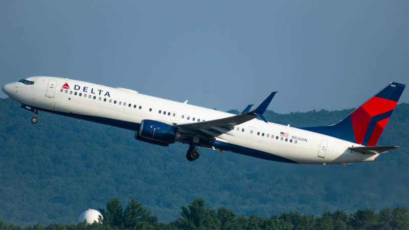 Photo of N836DN - Delta Airlines Boeing 737-900 at BDL on AeroXplorer Aviation Database