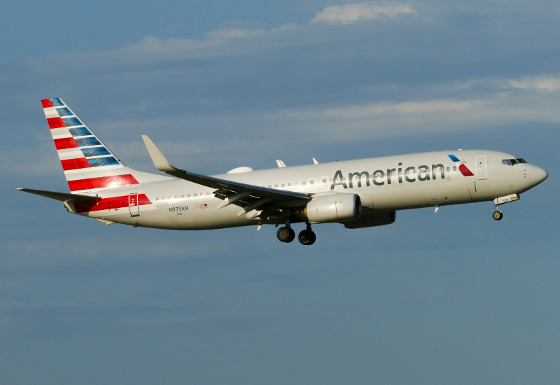 Photo of N979AN - American Airlines Boeing 737-800 at DFW on AeroXplorer Aviation Database