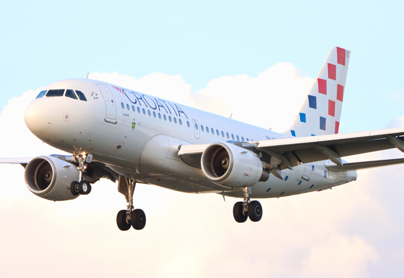 Photo of 9A-CTL - Croatia Airlines Airbus A319 at LHR on AeroXplorer Aviation Database