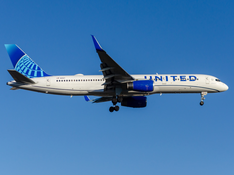 Photo of N19117 - United Airlines Boeing 757-200 at EWR on AeroXplorer Aviation Database