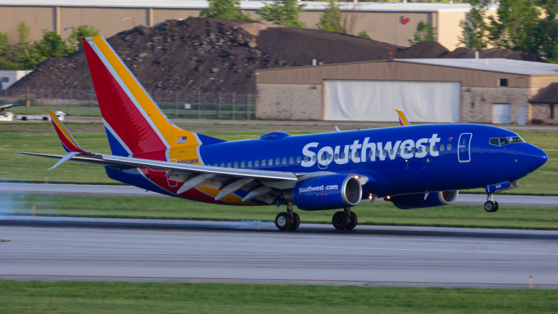 Photo of N960WN - Southwest Airlines Boeing 737-700 at CMH on AeroXplorer Aviation Database