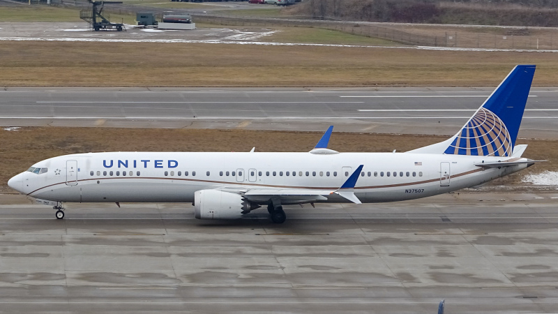 Photo of N37507 - United Airlines Boeing 737 MAX 9 at MSP on AeroXplorer Aviation Database
