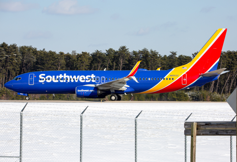Photo of N8563Z - Southwest Airlines Boeing 737-800 at BWI on AeroXplorer Aviation Database
