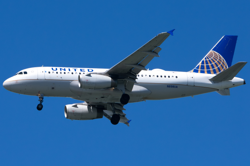 Photo of N898UA - United Airlines Airbus A319 at SFO on AeroXplorer Aviation Database