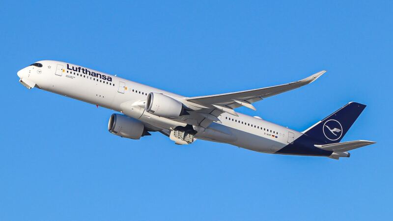 Photo of D-AIXP - Lufthansa Airbus A350-900 at LAX on AeroXplorer Aviation Database