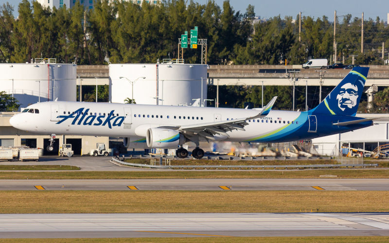 Photo of N925VA - Alaska Airlines Airbus A321NEO at FLL on AeroXplorer Aviation Database