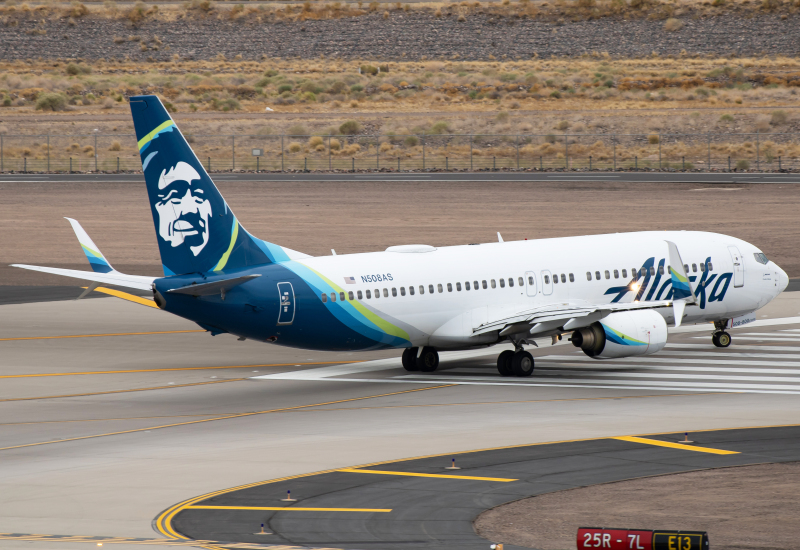 Photo of N508AS - Alaska Airlines Boeing 737-800 at PHX on AeroXplorer Aviation Database